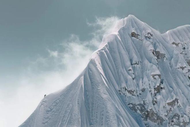 品牌终于来华讲阿尔卑斯山故事不朽情缘平台165年老牌户外(图6)